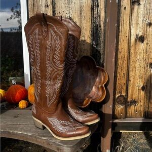 Classic Brown Women's Western Cowgirl Boots - Embroidered Knee High boots